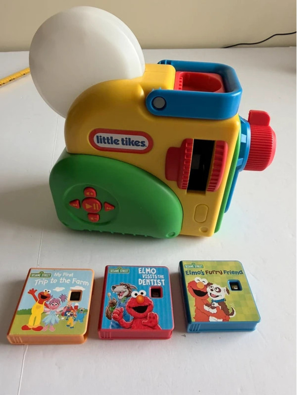 Little Tikes Story Dream Machine Sesame Street Special Edition Starter Pack